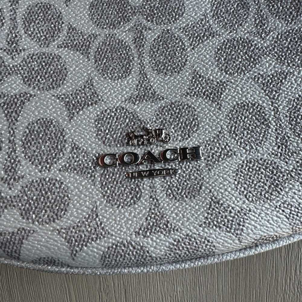 Coach “Aria” Shoulder Bag Silver Metallic w/ Adjustable Strap & Hang Tag - Picture 2 of 11